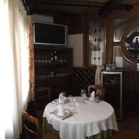 Galgos Hotel Yepes